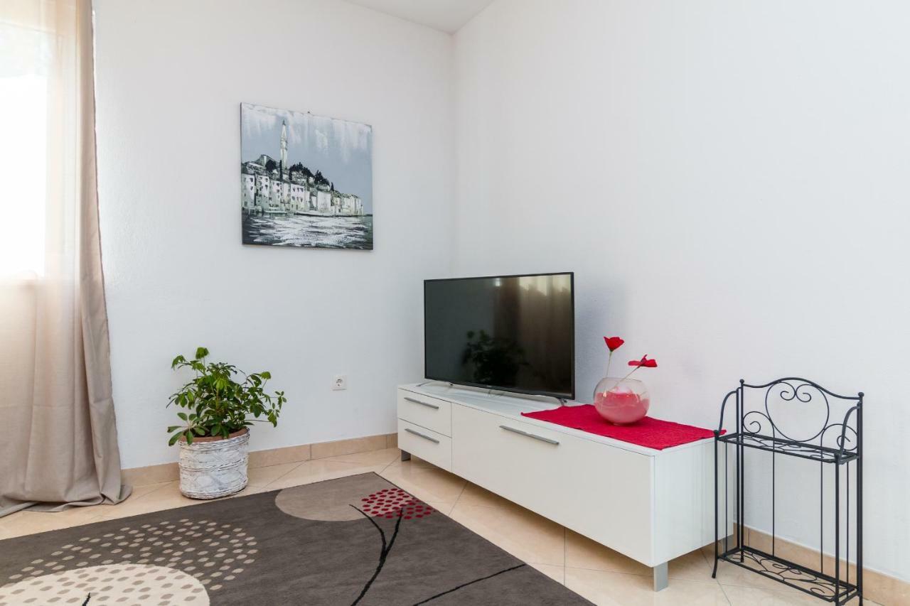 Apartment Jurasin Kaštela Buitenkant foto