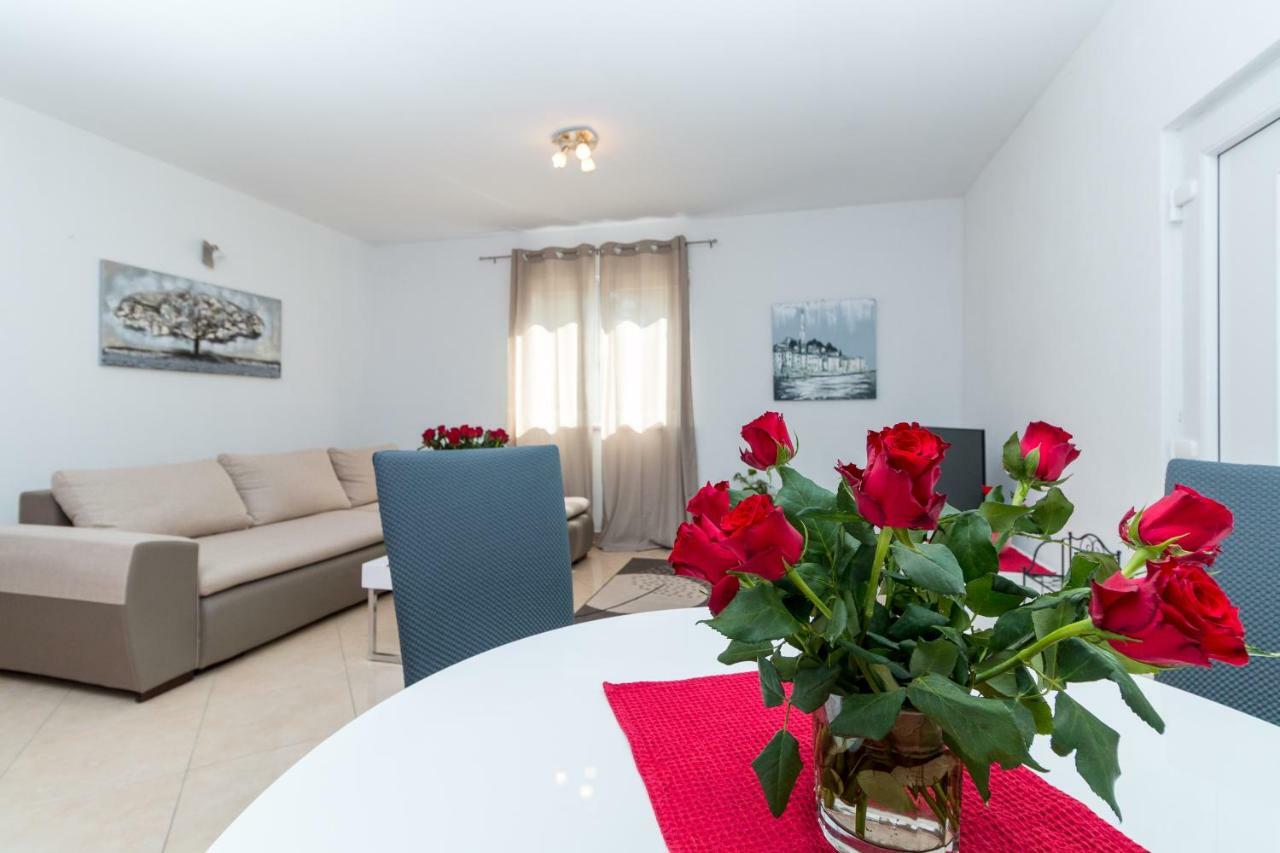 Apartment Jurasin Kaštela Buitenkant foto